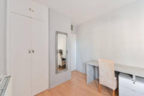 4 bedroom flat for sale, Dorset Road, Oval, London, SW8