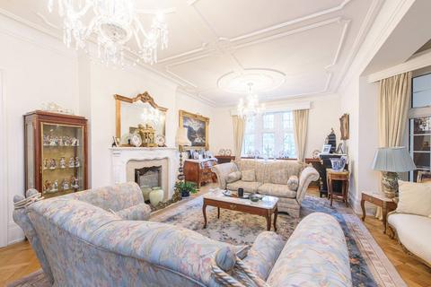 7 bedroom detached house for sale, Cannon Hill, Southgate, London, N14