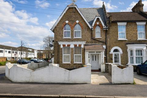 2 bedroom flat for sale - Gurney Road, London, E15
