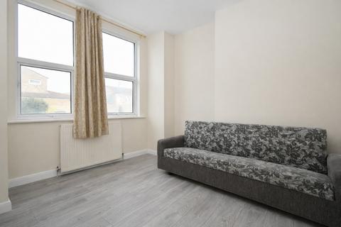 2 bedroom flat for sale, Gurney Road, London, E15