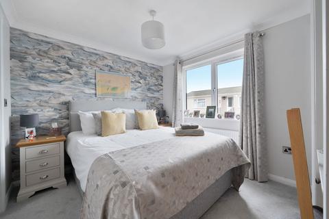 2 bedroom park home for sale, Ravenswing Park, Reading RG7