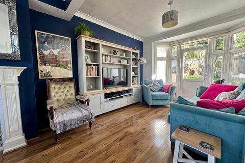 3 bedroom terraced house for sale, Moordown, Shooters Hill, London, SE18 3LY