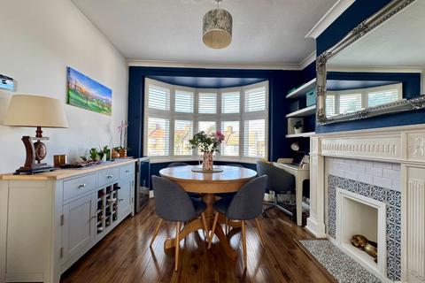 3 bedroom terraced house for sale, Moordown, Shooters Hill, London, SE18 3LY