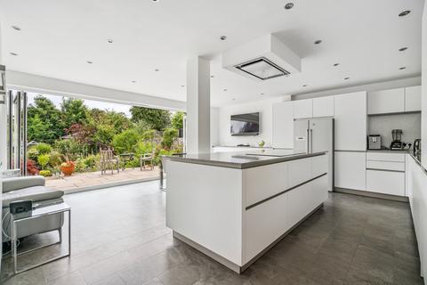 4 bedroom detached house for sale, Hill Rise, Rickmansworth, WD3