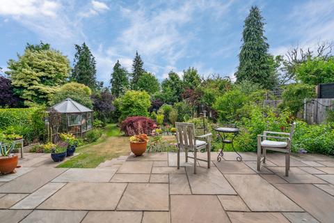 4 bedroom detached house for sale, Hill Rise, Rickmansworth, WD3