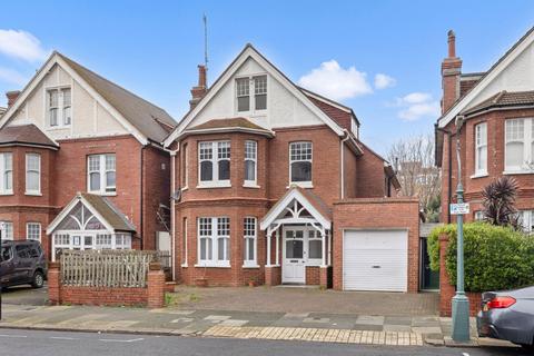 4 bedroom flat for sale - Vallance Gardens, Hove BN3