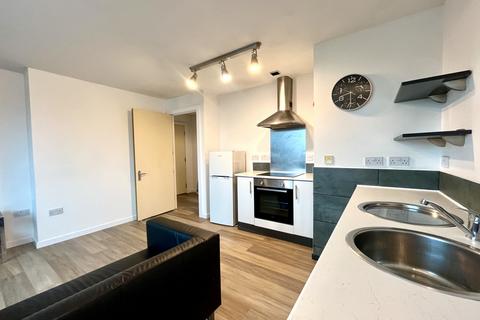 2 bedroom apartment to rent, City Point 2, Chapel St, M3 6BF