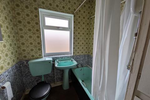 2 bedroom end of terrace house for sale, Station Road, Chapeltown