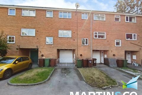 3 bedroom townhouse to rent, Cliff Park Avenue, West Yorkshire WF1