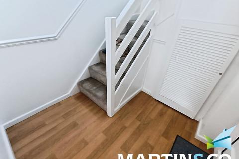 3 bedroom townhouse to rent, Cliff Park Avenue, West Yorkshire WF1