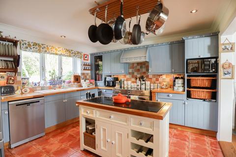 4 bedroom detached house for sale, Oldbury Fields, Calne SN11