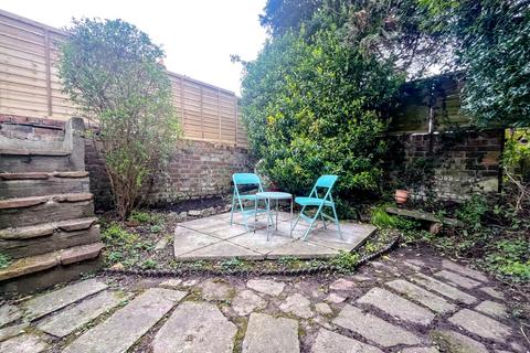 2 bedroom apartment for sale, Falkland Road, Montpellier, Bristol, BS6