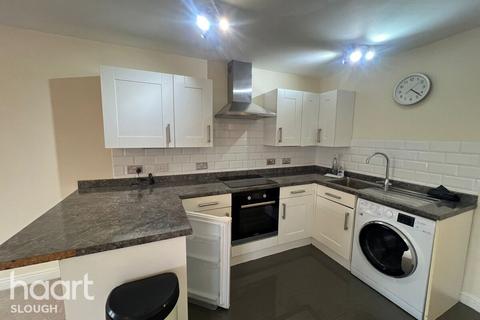 undefined, Elliman Avenue, SLOUGH
