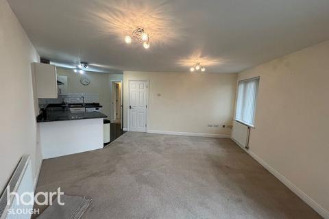 2 bedroom apartment to rent, Elliman Avenue, SLOUGH