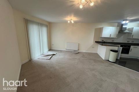 2 bedroom apartment to rent, Elliman Avenue, SLOUGH
