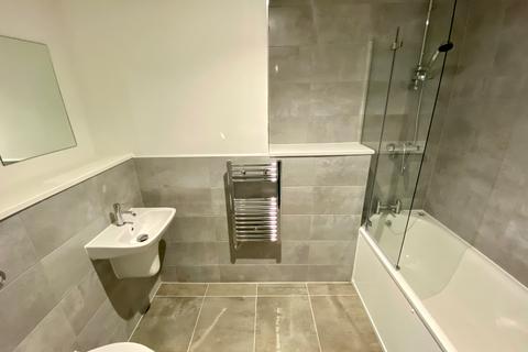 2 bedroom apartment to rent, Northill Apartments, Salford, M50