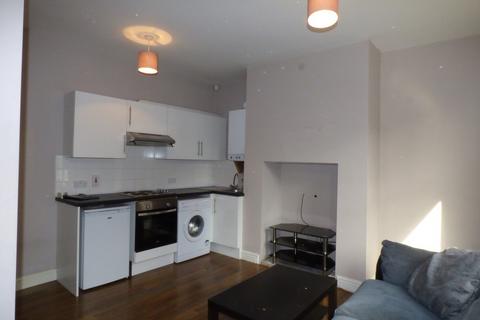 Woodview Place, Leeds LS11