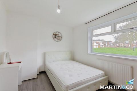 2 bedroom ground floor flat to rent, Foster Way, Edgbaston, B5