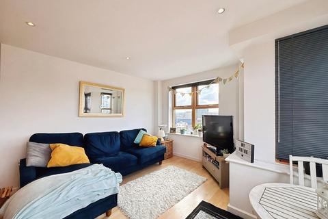 undefined, Balmoral Place, Brewery Wharf