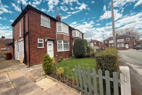 3 bedroom semi-detached house to rent, Flixton Drive, Wistaston
