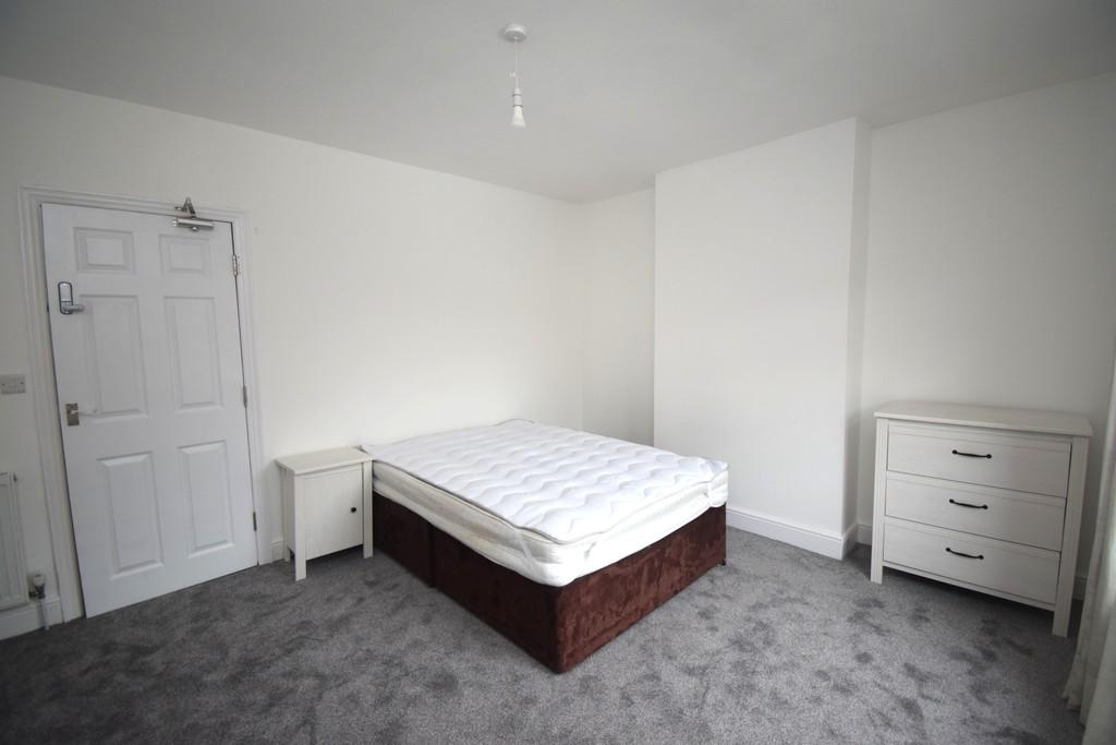 Bedroom 1 (3)