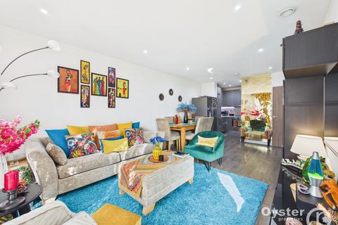 2 bedroom flat for sale, Brannigan Way, Aldenham Court, HA8
