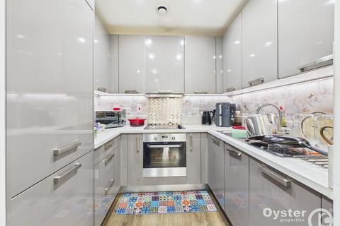 2 bedroom flat for sale, Brannigan Way, Aldenham Court, HA8