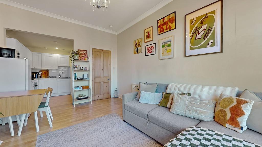 19-web-or-mls-6 Kirkwell Road Flat 3.3 17