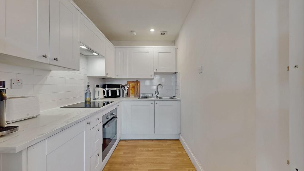 24-web-or-mls-6 Kirkwell Road Flat 3.3 20