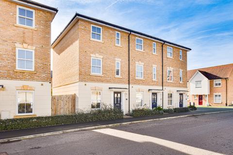 3 bedroom end of terrace house for sale, Woodlands Park Drive, Great Dunmow