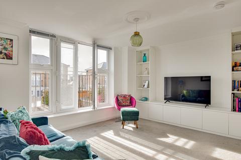 3 bedroom end of terrace house for sale, Woodlands Park Drive, Great Dunmow