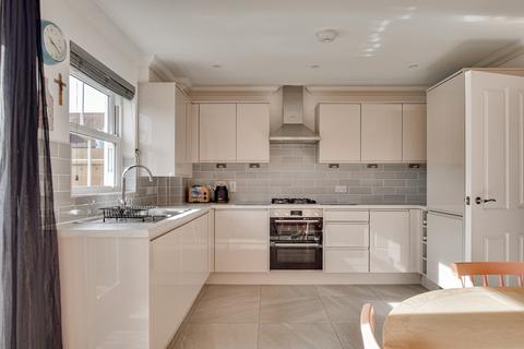 3 bedroom end of terrace house for sale, Woodlands Park Drive, Great Dunmow