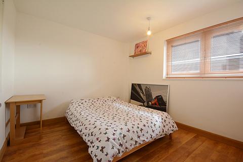 2 bedroom flat to rent, Pages Walk, Bermondsey