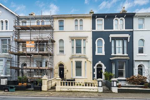 2 bedroom ground floor flat for sale, Orchard Gardens, Teignmouth, TQ14 8DJ