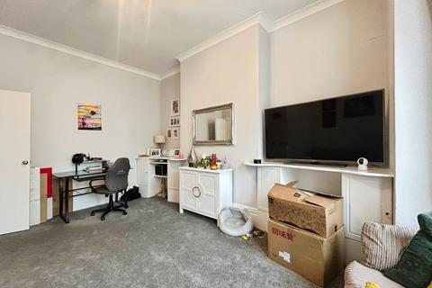 1 bedroom apartment to rent, Windsor Road, Bournemouth