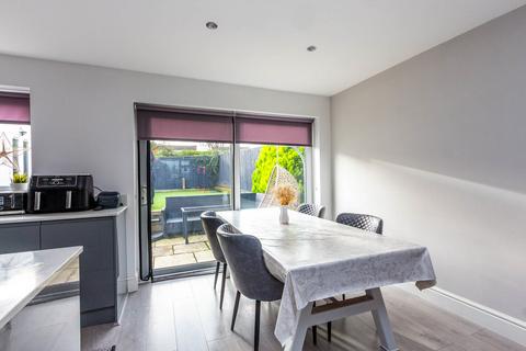 undefined, Holly Road, Rushden NN10