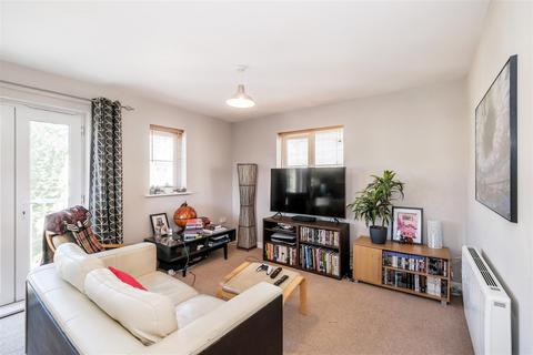 1 bedroom apartment for sale, Alveston Square, South Woodford