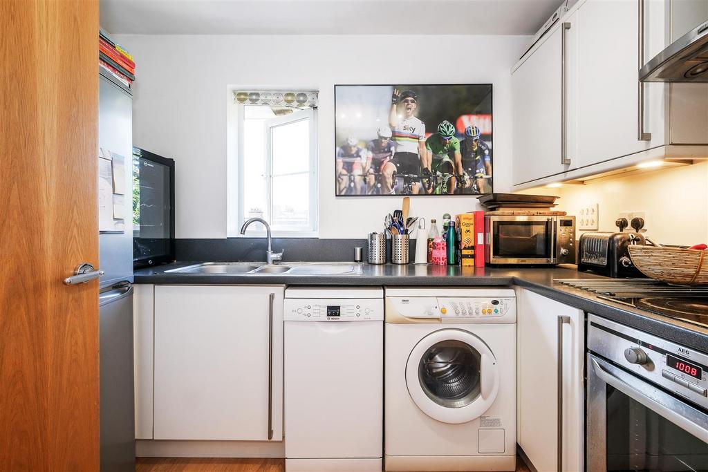 8 Alveston square-3.jpg