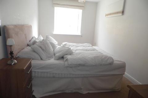 2 bedroom apartment to rent, Cline Road, Bounds Green