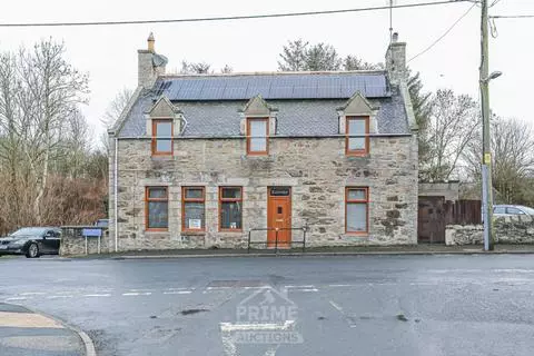 6 bedroom detached house for sale