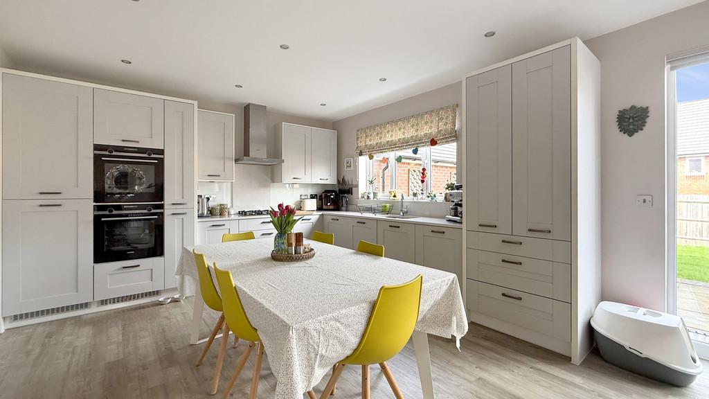 Kitchen/family room