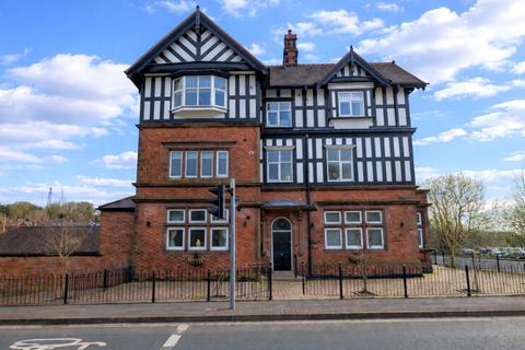 2 bedroom ground floor flat for sale, Station Road, Ashbourne