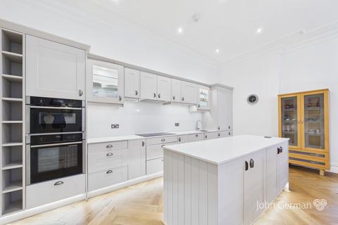 2 bedroom ground floor flat for sale, Station Road, Ashbourne