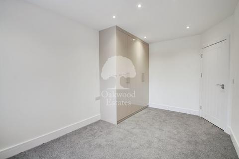 2 bedroom apartment to rent, High Street, Langley SL3