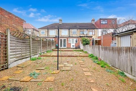 3 bedroom terraced house for sale, Chester Gardens, Enfield, EN3