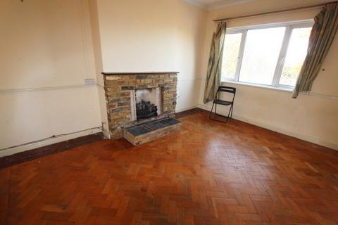 4 bedroom flat to rent, Bramley Road, London N14