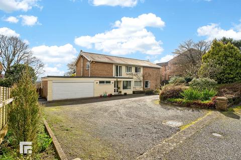 undefined, Heol Isaf, Radyr, Cardiff