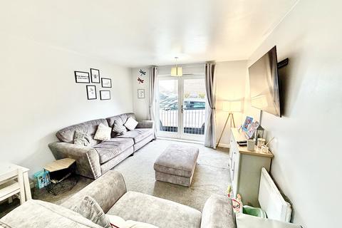 2 bedroom ground floor flat for sale, Searle Drive, Gosport PO12