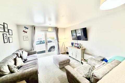 2 bedroom ground floor flat for sale, Searle Drive, Gosport PO12