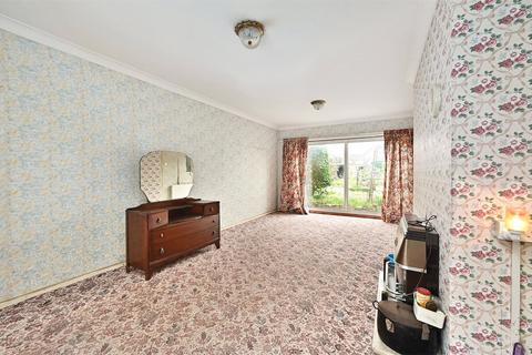 3 bedroom semi-detached house for sale, Loman Road, Camberley GU16